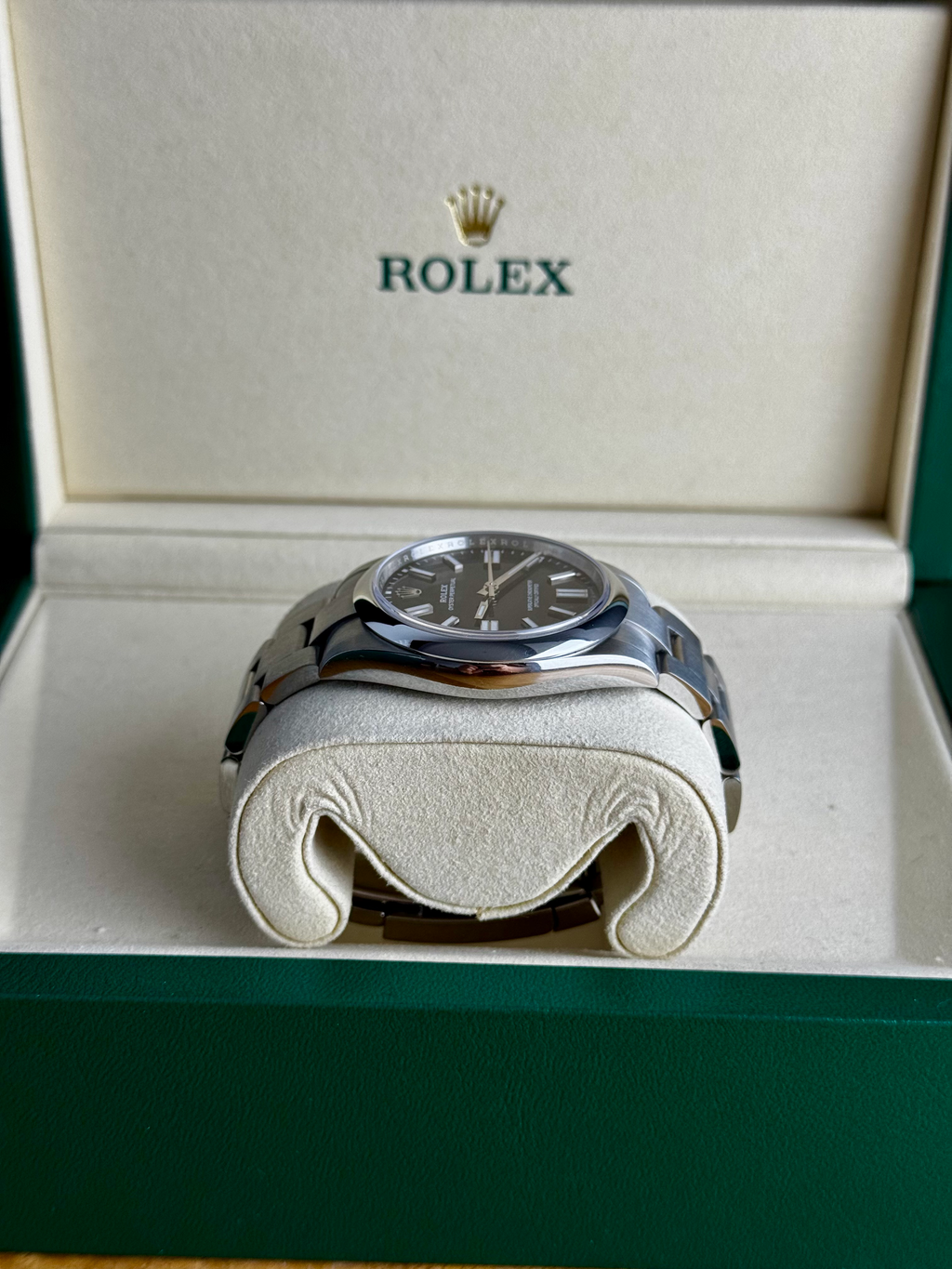 Rolex Oyster Perpetual 41 134300 Black Dial | July 2025 | Full Set - mint cond. image 9