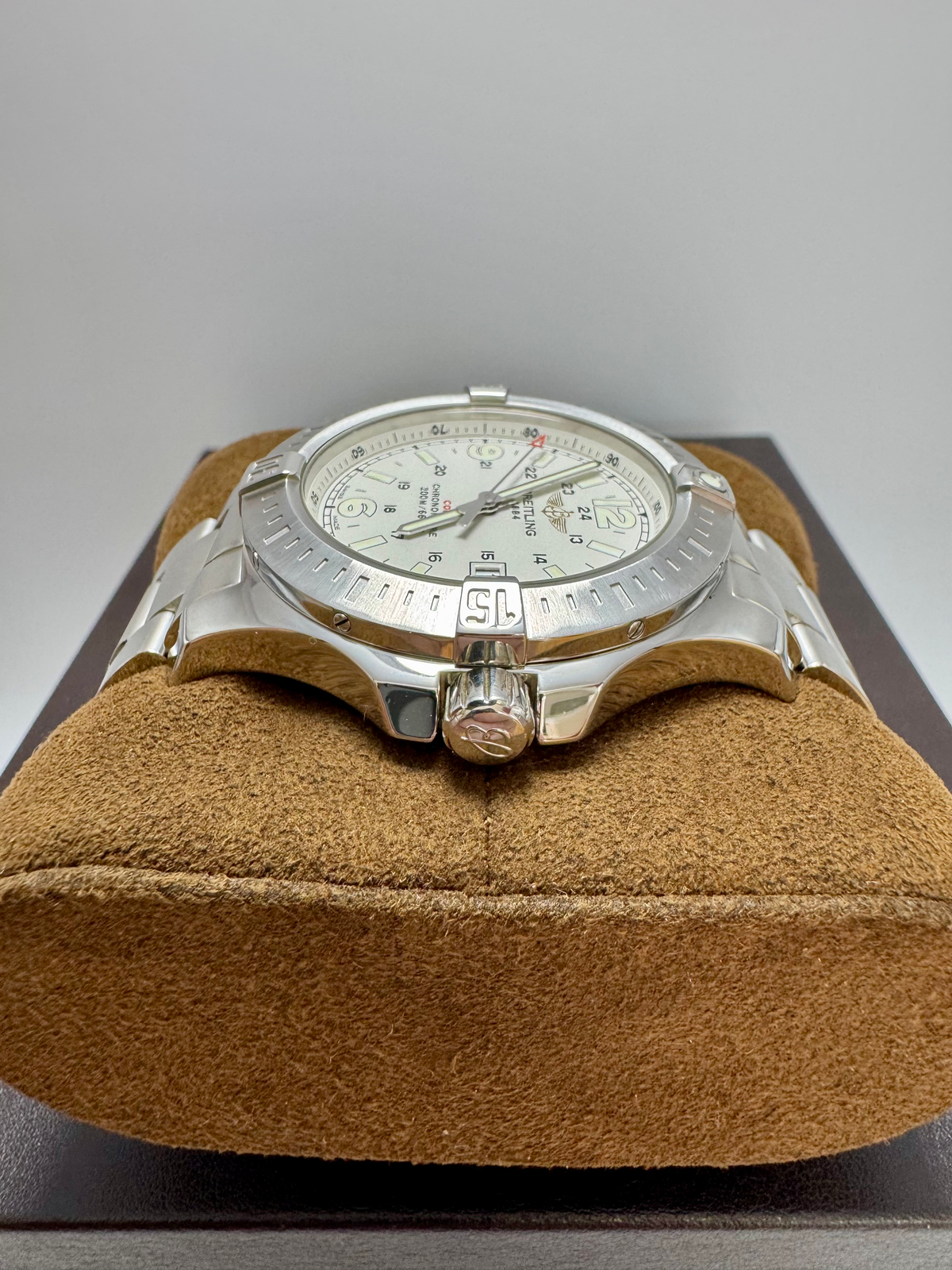 Breitling Colt SuperQuartz A74388 | 2018 | Full Set | Unworn Condition image 4