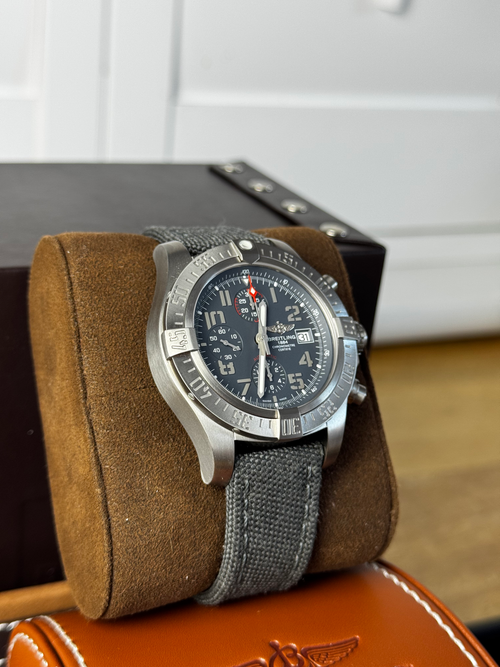 Breitling Avenger Bandit Chrono 45mm Titanium E13383 2016 Full Set + Warranty image 3