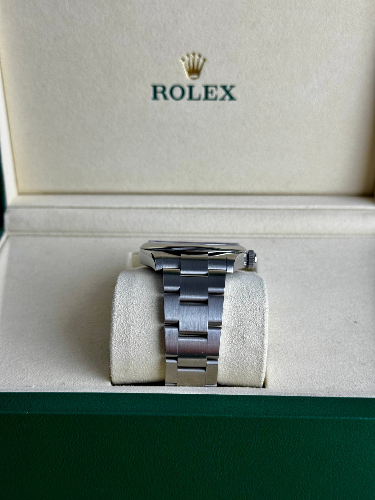 Rolex Oyster Perpetual 41 134300 Black Dial | July 2025 | Full Set - mint cond. image 10