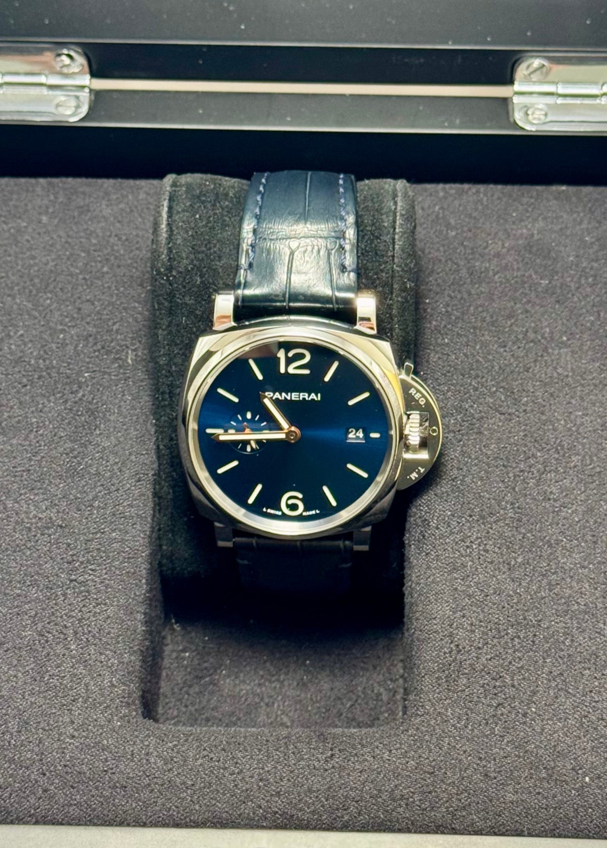 Panerai Luminor Due Blue Dial | 42mm | 2021 | Full Set Mint Cond | Warranty image 2