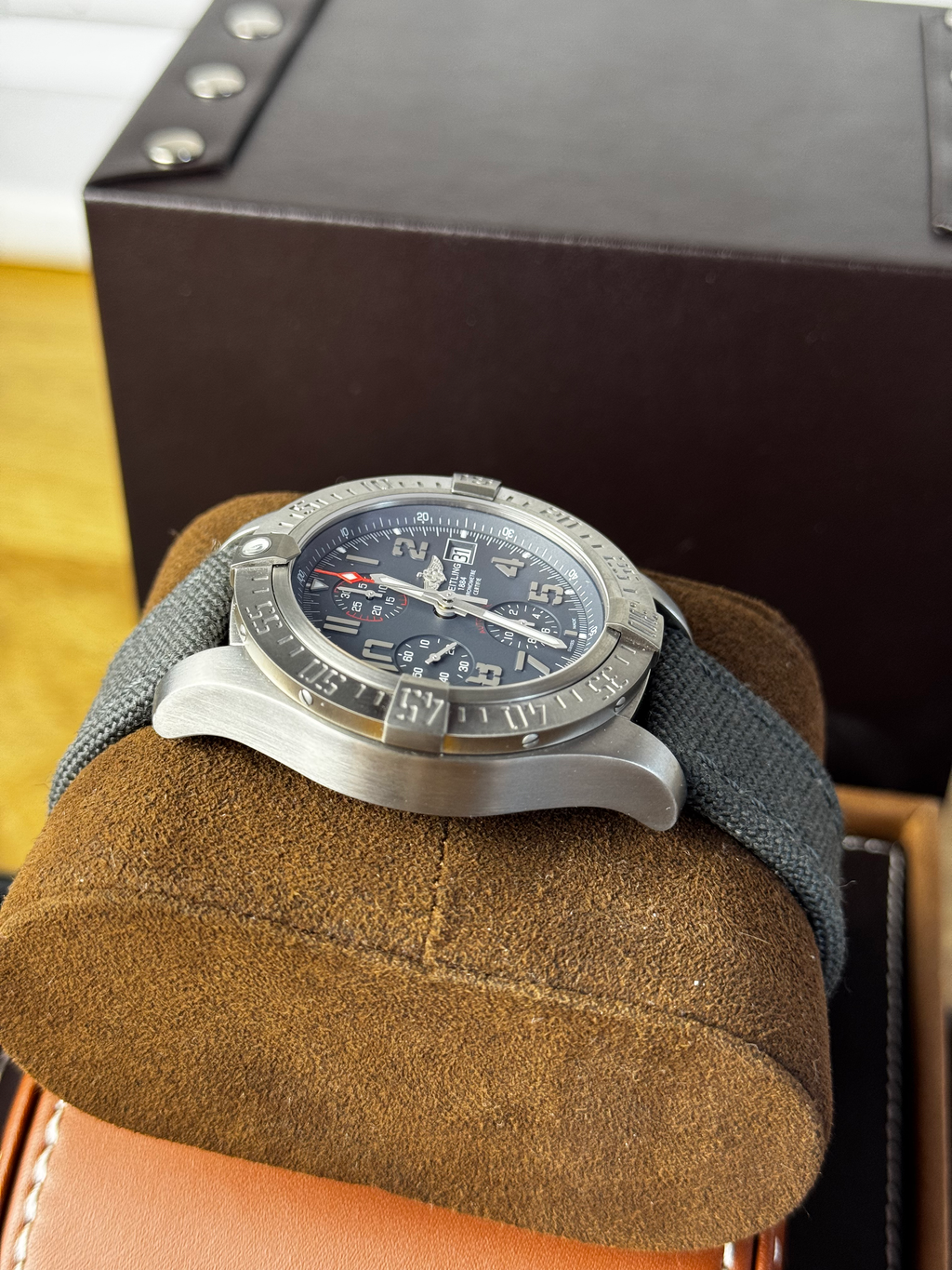 Breitling Avenger Bandit Chrono 45mm Titanium E13383 2016 Full Set + Warranty image 6