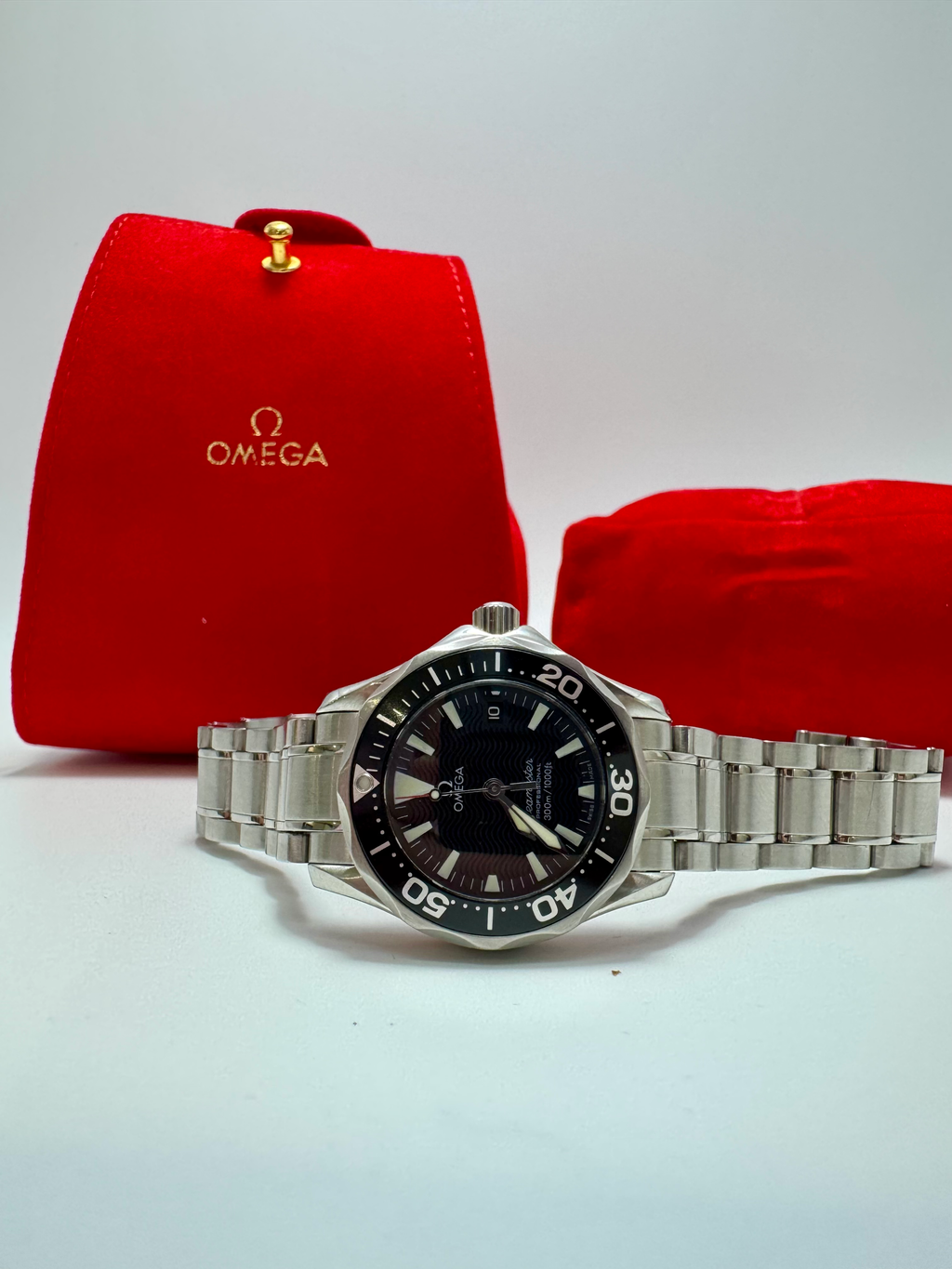 Omega Seamaster Professional 300M 28mm | 2006 | Full Set | Excellent Condition image 4