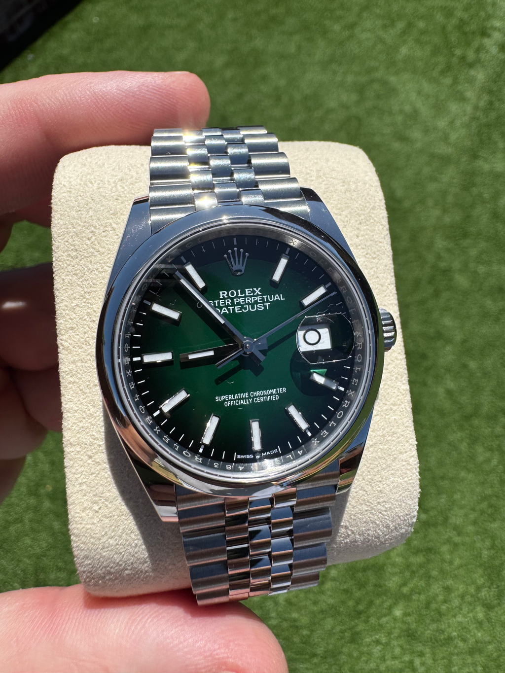 Rolex Datejust 36 Green Ombre Dial Jubilee Bracelet 126200 | 2026 | Full Set image 9