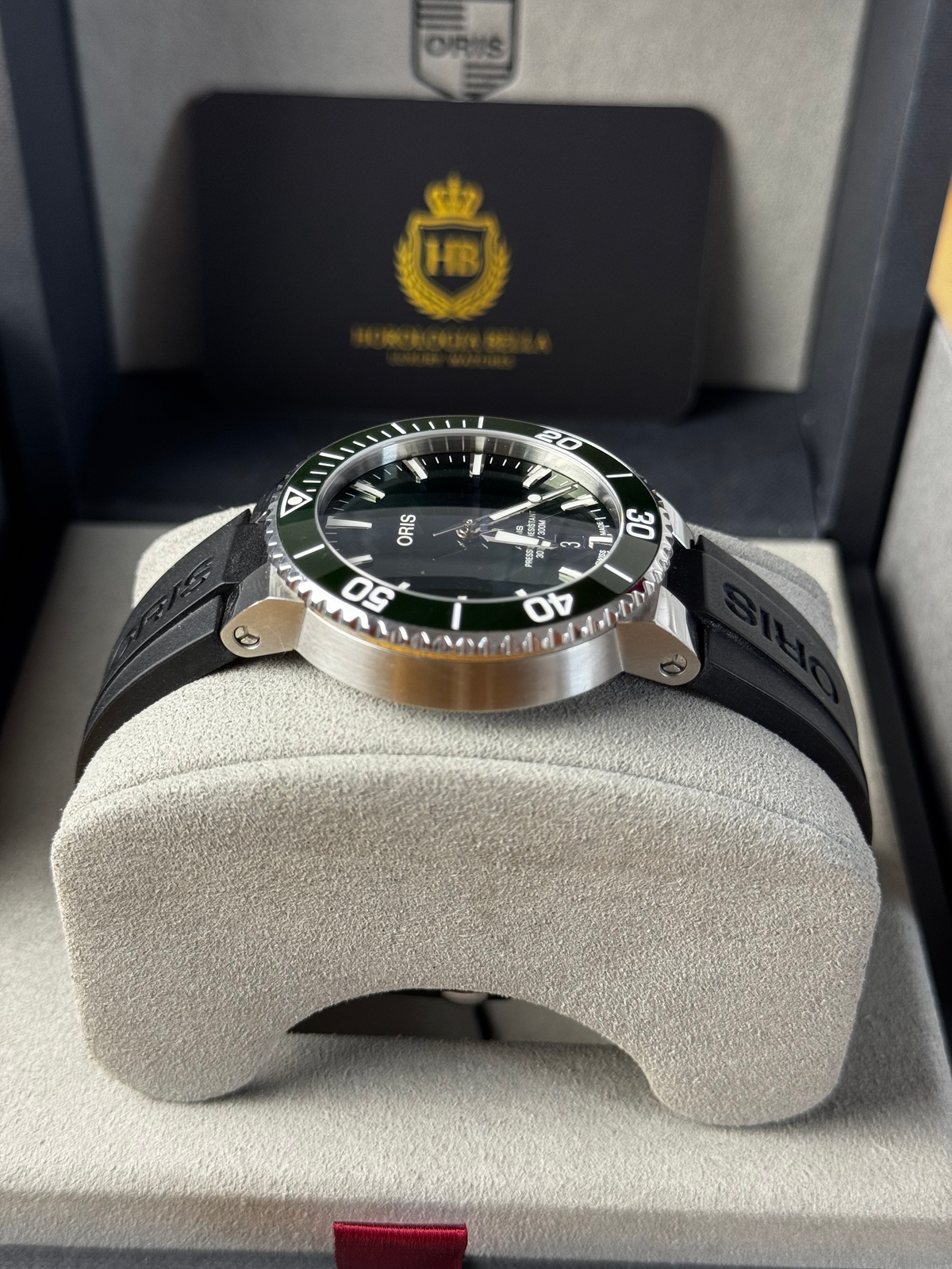 Oris Aquis Date Diver Automatic image 7