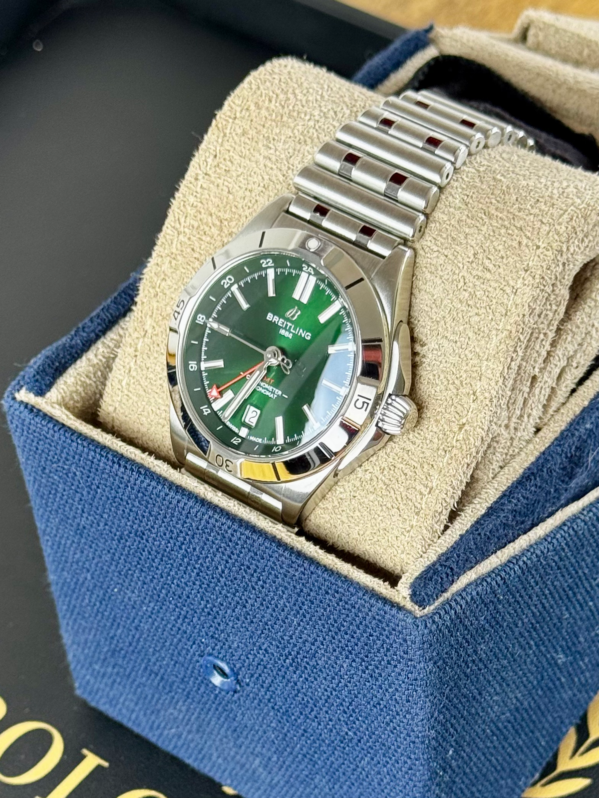 Breitling Chronomat GMT 40 Green Dial A32398101L1A1 2024 Full Set Box & Papers image 8
